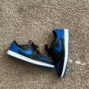 Air Jordan’s 1s “Royal Blue” Lows (No Box)